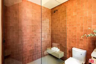 18100 Karen Dr, Los Angeles, CA 91356 - Photo 31