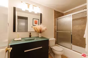 2332 Fox Hills Dr, Los Angeles, CA 90064 - Photo 19
