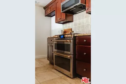 2332 Fox Hills Dr #103, Los Angeles, CA 90064 - Photo 11