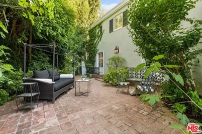 1110 Benedict Canyon Dr, Beverly Hills, CA 90210 - Photo 51