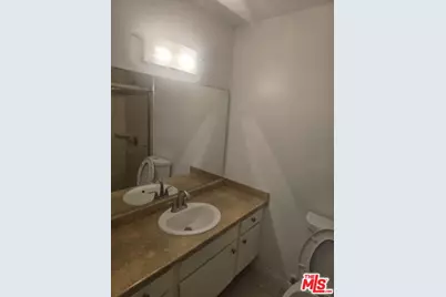 320 S Ardmore Ave #216, Los Angeles, CA 90020 - Photo 13
