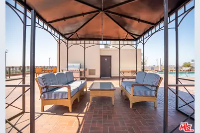 325 N Oakhurst Dr #405, Beverly Hills, CA 90210 - Photo 59