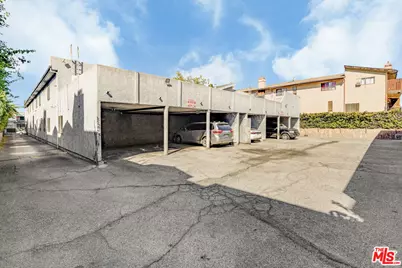 8814 Willis Ave, Panorama City, CA 91402 - Photo 11