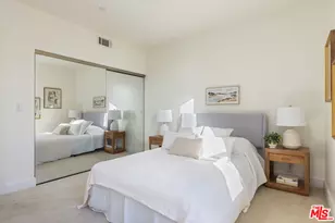 5525 W Olympic Blvd, Los Angeles, CA 90036 - Photo 27