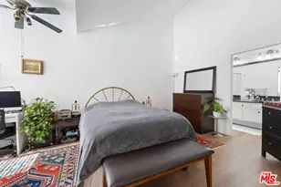 7211 NE Cozycroft Ave, Canoga Park, CA 91306 - Photo 17