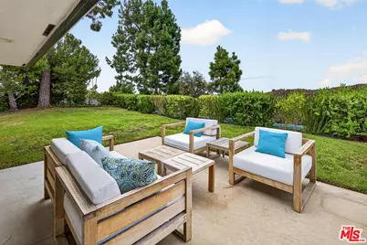 2183 Westridge Rd, Los Angeles, CA 90049 - Photo 27