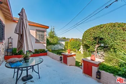 3436 S Dunsmuir Ave, Los Angeles, CA 90016 - Photo 19