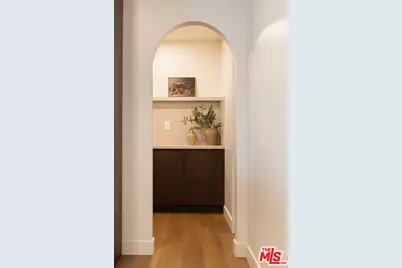 5721 Glenford St, Los Angeles, CA 90008 - Photo 17