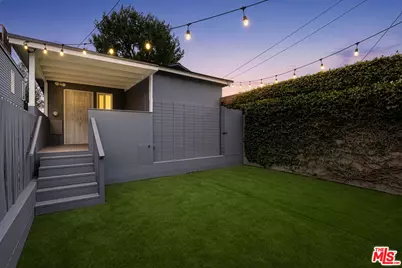 806 Navy St, Santa Monica, CA 90405 - Photo 23