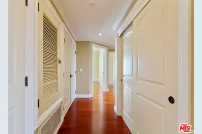1135 S Shenandoah St #401, Los Angeles, CA 90035 - Photo 11