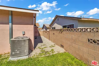 1716 W Piru St, Compton, CA 90222 - Photo 27