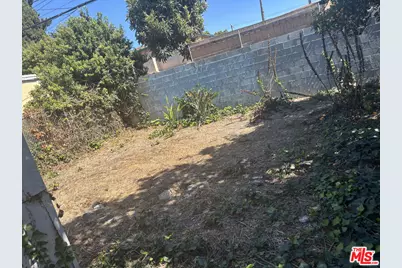 2232 S Ridgeley Dr, Los Angeles, CA 90016 - Photo 9