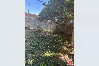 2232 S Ridgeley Dr, Los Angeles, CA 90016 - Photo 11