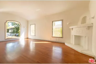 353 Huntley Dr, Los Angeles, CA 90048 - Photo 13