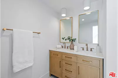 13234 Fiji Way #B, Marina del Rey, CA 90292 - Photo 29