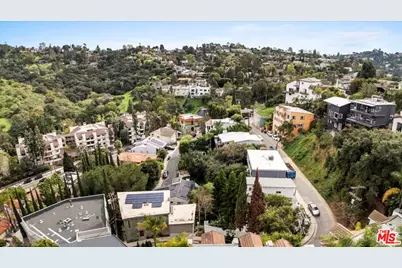 3234 Hillock Dr, Los Angeles, CA 90068 - Photo 39