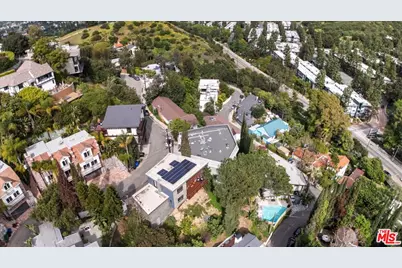 3234 Hillock Dr, Los Angeles, CA 90068 - Photo 33