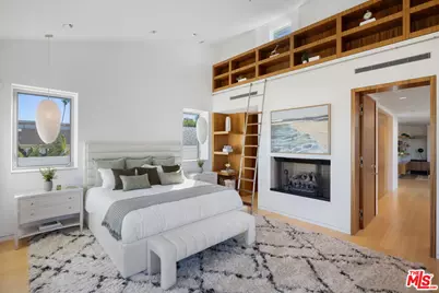 2910 Strongs Dr, Venice, CA 90291 - Photo 23