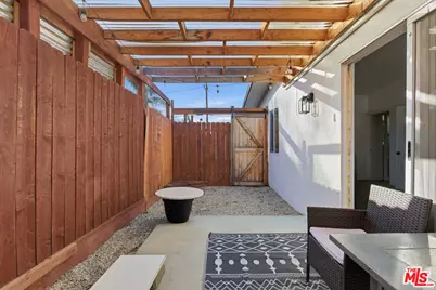 7959 Bothwell Rd, Reseda, CA 91335 - Photo 27