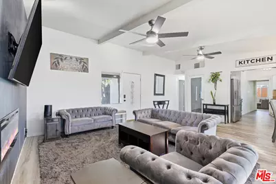 7959 Bothwell Rd, Reseda, CA 91335 - Photo 15