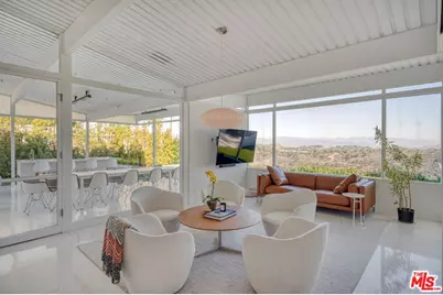 2262 Stradella Rd, Los Angeles, CA 90077 - Photo 13