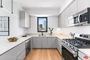 904 S New Hampshire Ave, Los Angeles, CA 90006 - Photo 9