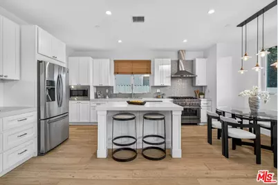 9036 W 24th St, Los Angeles, CA 90034 - Photo 17