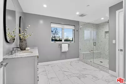 9036 W 24th St, Los Angeles, CA 90034 - Photo 25