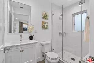 9036 W 24th St, Los Angeles, CA 90034 - Photo 29