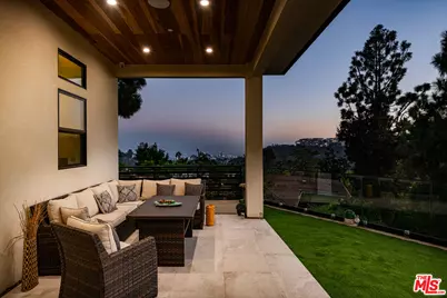 1367 Casiano Rd, Los Angeles, CA 90049 - Photo 35