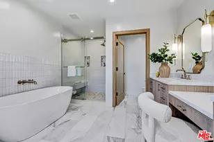 1606 S Orange Grove Ave, Los Angeles, CA 90019 - Photo 35
