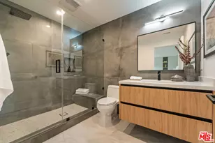 20748 Burbank Blvd, Woodland Hills, CA 91367 - Photo 15