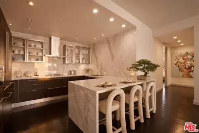 928 N Croft Ave #304, Los Angeles, CA 90069 - Photo 7