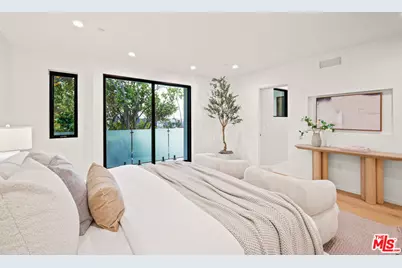 2530 Beverley Ave, Santa Monica, CA 90405 - Photo 25