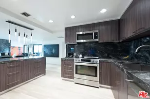 10445 Wilshire Blvd, Los Angeles, CA 90024 - Photo 15