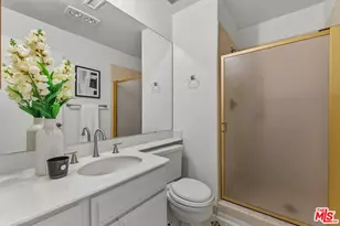 645 E Magnolia Blvd, Burbank, CA 91501 - Photo 35