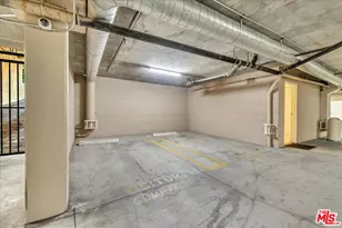 4426 Ventura Canyon Ave, Sherman Oaks, CA 91423 - Photo 27