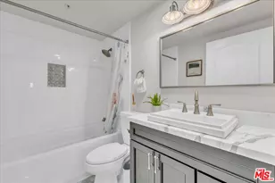 4426 Ventura Canyon Ave, Sherman Oaks, CA 91423 - Photo 19