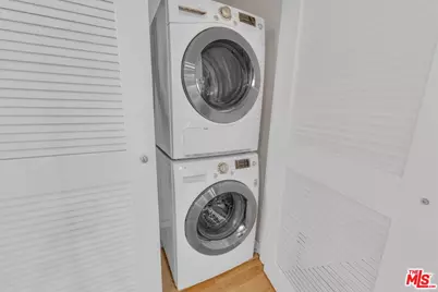 4426 Ventura Canyon Ave #102, Sherman Oaks, CA 91423 - Photo 17