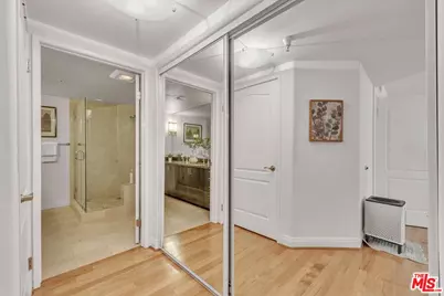 4426 Ventura Canyon Ave #102, Sherman Oaks, CA 91423 - Photo 23
