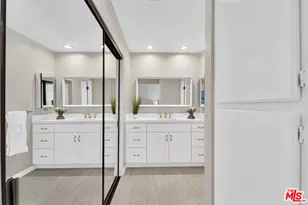 5800 Owensmouth Ave, Woodland Hills, CA 91367 - Photo 29