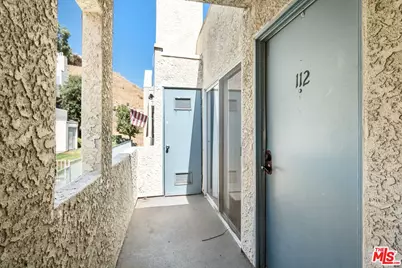 18209 Sierra Hwy #112, Canyon Country, CA 91351 - Photo 3