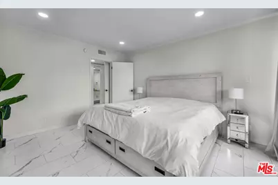 1300 Midvale Ave #501, Los Angeles, CA 90024 - Photo 27