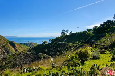 2700 Hume Rd, Malibu, CA 90265 - Photo 9