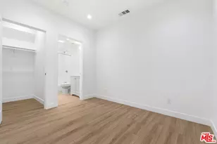 1955 Bonsallo Ave, Los Angeles, CA 90007 - Photo 9