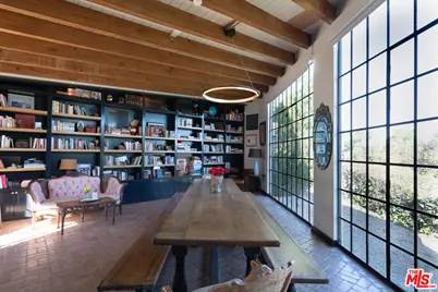 8251 Skyline Dr, Los Angeles, CA 90046 - Photo 27