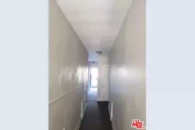 328 W 8th St, Long Beach, CA 90813 - Photo 11