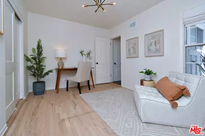 12614 Morrison St, Valley Village, CA 91607 - Photo 25