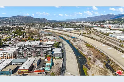 3051 N Coolidge Ave, Los Angeles, CA 90039 - Photo 11