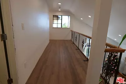 2241 Flintridge Dr, Glendale, CA 91206 - Photo 33